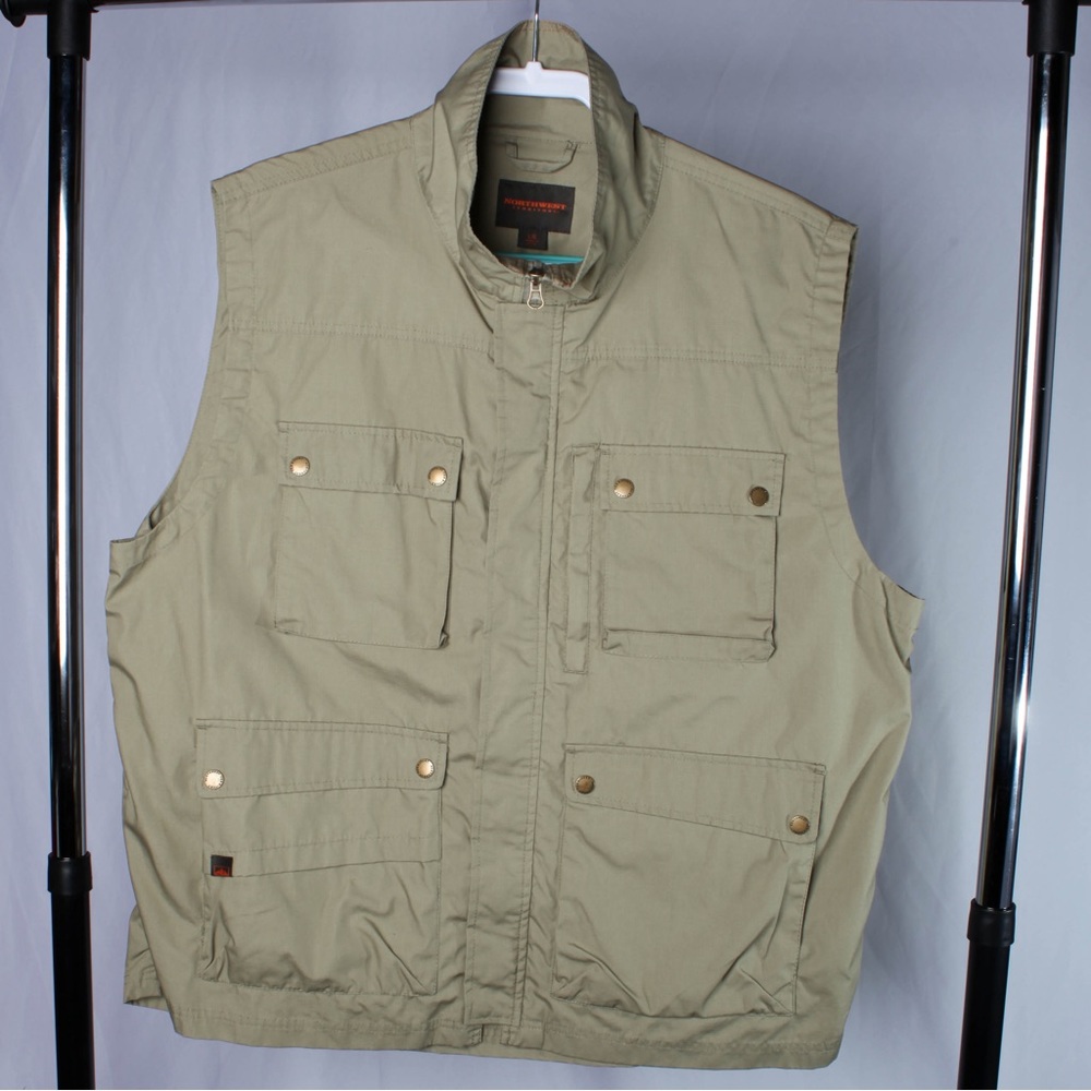 Northwest Territory Men’s Size L Fishing Hunting Vest Zip & Snap Pockets